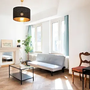 Lily Apartment. Historic Center Of Apartment Antwerpen